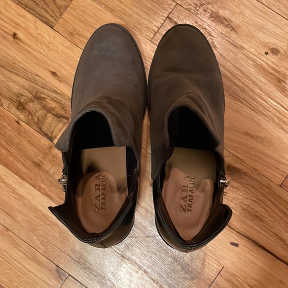 Gray and Black Ankle Heeled Boots - Picture 3 of 5